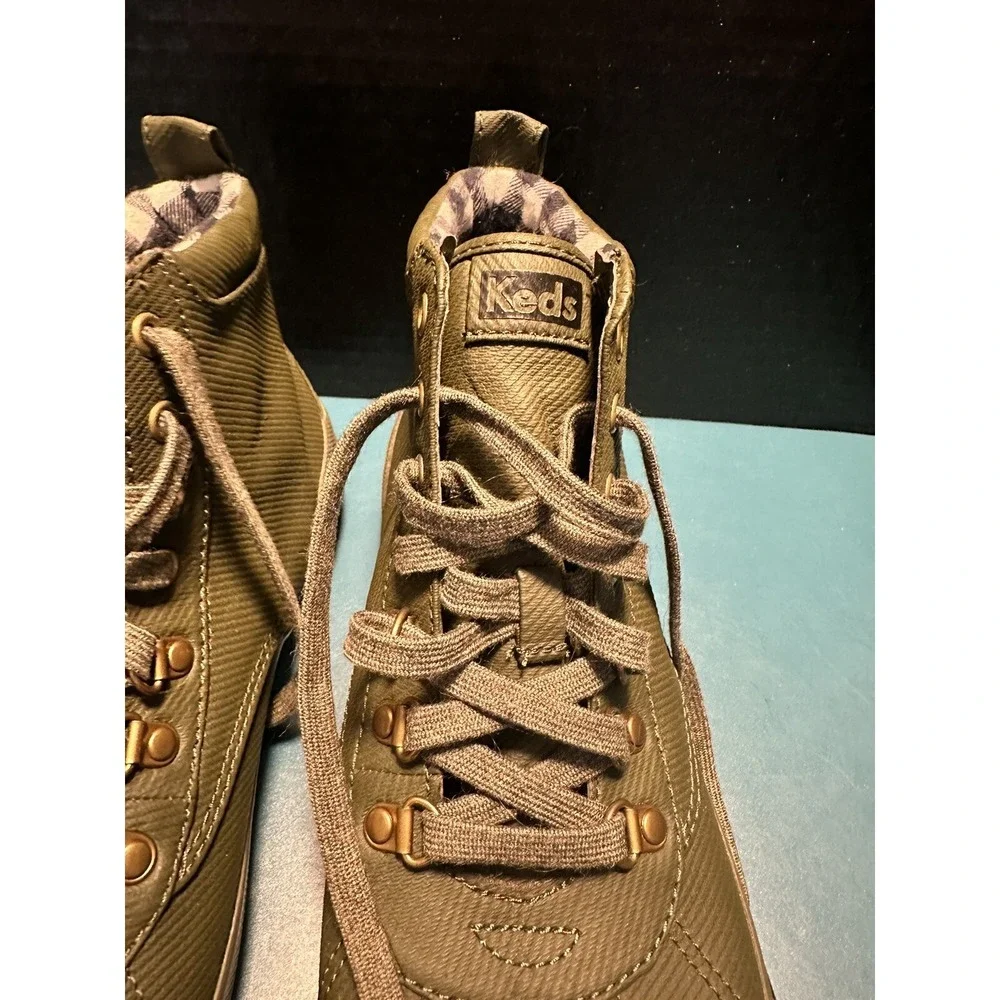 Kids women‎ shoes size 10 Olive Green High Top Shoe Boot Never Worn